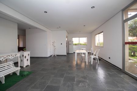 Apartamento à venda com 51m², 2 quartos e 1 vaga Apartamento à venda com 51m², 2 quartos e 1 vagaÁrea comum - Salão de festas