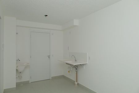 Sala de apartamento para alugar com 2 quartos, 32m² em Vila Carmosina, São Paulo