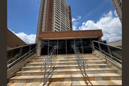 Apartamento para alugar com 84m², 2 quartos e 1 vaga Apartamento para alugar com 84m², 2 quartos e 1 vagaFachada