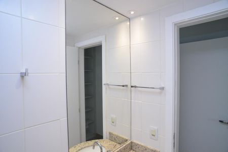 Apartamento para alugar com 117m², 2 quartos e 3 vagasBanheiro da Suíte 2