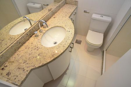 Apartamento para alugar com 117m², 2 quartos e 3 vagasBanheiro da Suíte 1