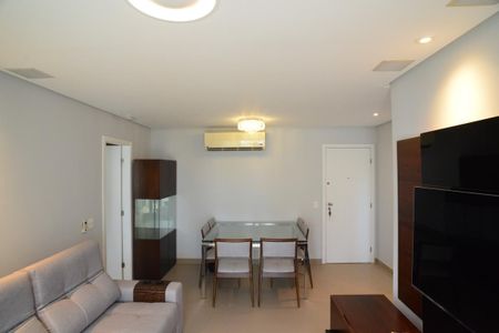 Sala de apartamento para alugar com 2 quartos, 117m² em Barra da Tijuca, Rio de Janeiro