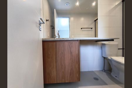 Banheiro de kitnet/studio para alugar com 1 quarto, 25m² em Vila Mariana, São Paulo