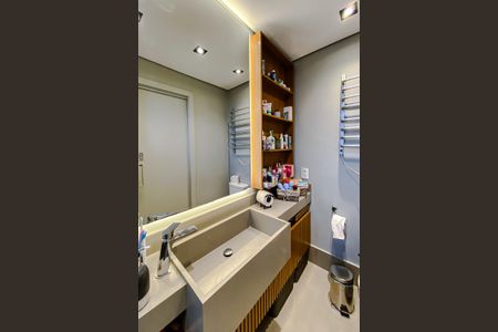 Apartamento para alugar com 111m², 2 quartos e 2 vagas Apartamento para alugar com 111m², 2 quartos e 2 vagasBanheiro da Suíte