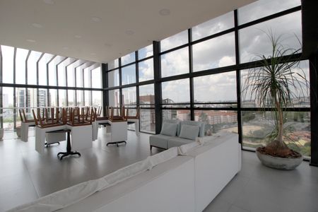 Apartamento para alugar com 34m², 1 quarto e 1 vagaÁrea comum - Salão de festas