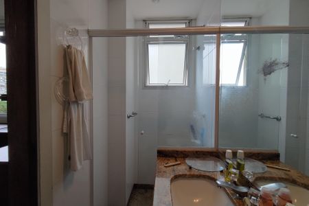 Apartamento à venda com 75m², 2 quartos e 1 vagaBanheiro da Suíte