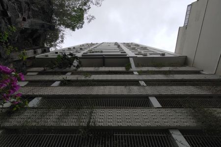 Apartamento à venda com 75m², 2 quartos e 1 vagaFachada 