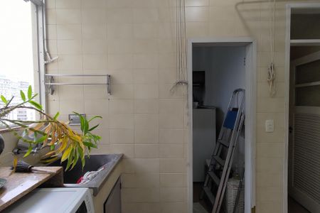 Apartamento à venda com 75m², 2 quartos e 1 vagaÁrea de Serviço