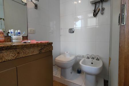 Apartamento à venda com 75m², 2 quartos e 1 vagaBanheiro da Suíte