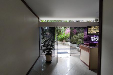 Apartamento à venda com 75m², 2 quartos e 1 vagaÁrea comum