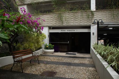 Apartamento à venda com 75m², 2 quartos e 1 vagaÁrea comum