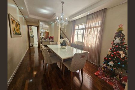 Casa à venda com 3 quartos, 150m² em Rio Pequeno, São Paulo