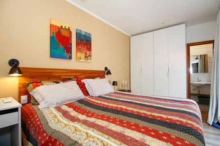 Casa à venda com 180m², 4 quartos e 2 vagasSuíte 2