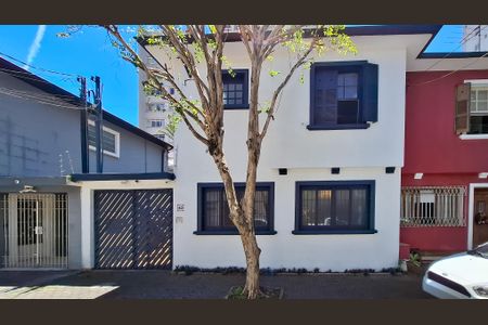 Casa à venda com 180m², 4 quartos e 2 vagasFachada da Casa