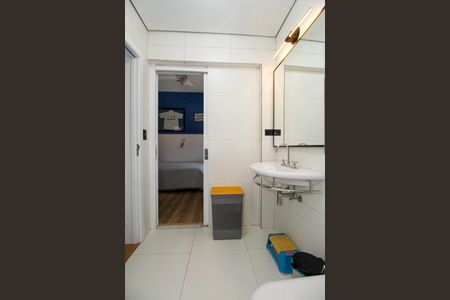 Casa à venda com 180m², 4 quartos e 2 vagasBanheiro da Suíte 1