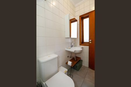 Casa à venda com 180m², 4 quartos e 2 vagasBanheiro da Suíte 2