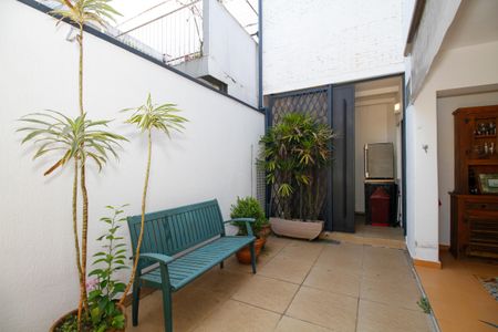 Casa à venda com 180m², 4 quartos e 2 vagasÁrea Externa/Varanda