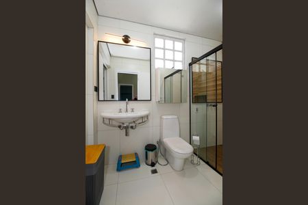 Casa à venda com 180m², 4 quartos e 2 vagasBanheiro da Suíte 1