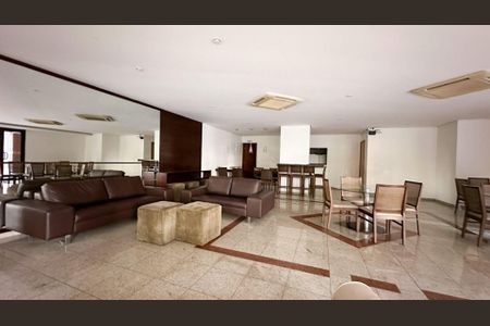 Apartamento à venda com 3 quartos, 226m² em Vila Suzana, São Paulo