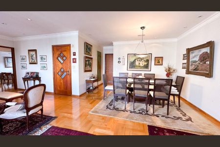 Apartamento à venda com 3 quartos, 226m² em Vila Suzana, São Paulo