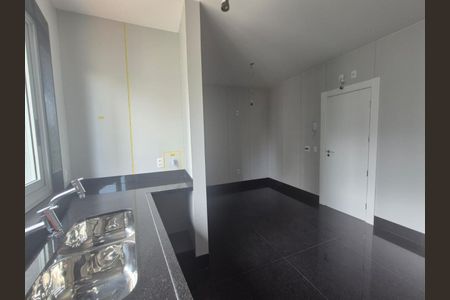 Apartamento à venda com 243m², 4 quartos e 4 vagas