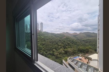 Apartamento à venda com 243m², 4 quartos e 4 vagas