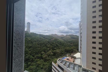 Apartamento à venda com 243m², 4 quartos e 4 vagas