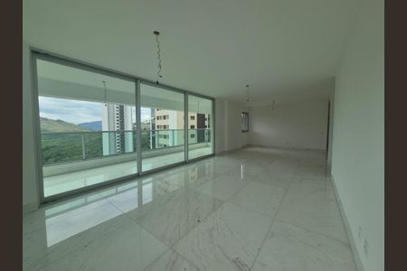Apartamento à venda com 4 quartos, 243m² em Vale do Sereno, Nova Lima