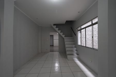 Casa para alugar com 108m², 3 quartos e 1 vagaSala