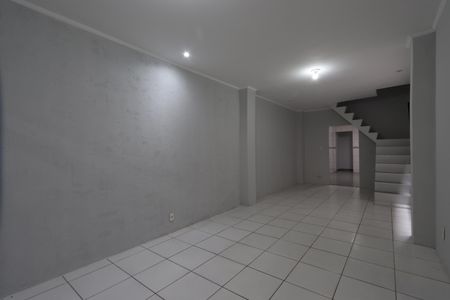 Casa para alugar com 108m², 3 quartos e 1 vagaSala