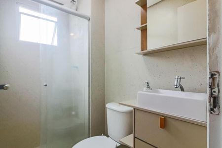 Banheiro de apartamento para alugar com 2 quartos, 49m² em Rio Pequeno, São Paulo