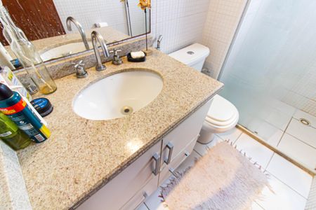 Apartamento à venda com 107m², 3 quartos e 2 vagasBanheiro