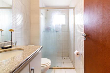 Apartamento à venda com 107m², 3 quartos e 2 vagasBanheiro