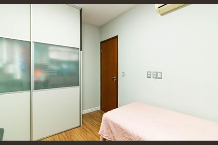 Apartamento à venda com 107m², 3 quartos e 2 vagasQuarto 1