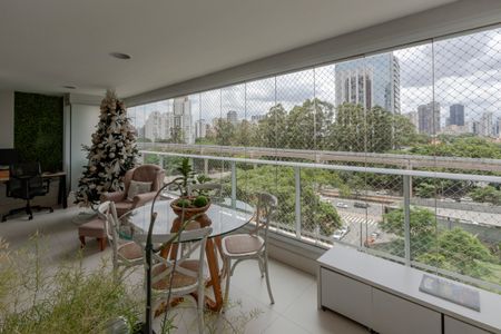 Apartamento à venda com 134m², 3 quartos e 2 vagasVaranda