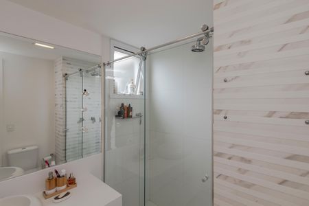 Apartamento à venda com 134m², 3 quartos e 2 vagasBanheiro da Suíte 1