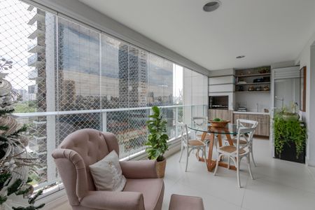 Apartamento à venda com 134m², 3 quartos e 2 vagasVaranda