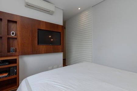 Apartamento à venda com 134m², 3 quartos e 2 vagasSuíte 1