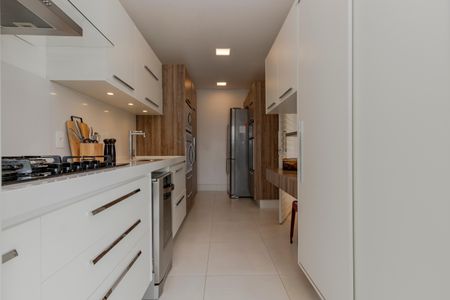 Apartamento à venda com 134m², 3 quartos e 2 vagasCozinha