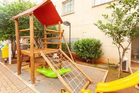 Apartamento para alugar com 41m², 2 quartos e sem vagaÁrea comum - Playground