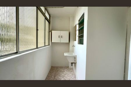Apartamento à venda com 83m², 2 quartos e 1 vagaÁrea de Serviço