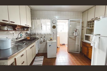 Apartamento à venda com 114m², 4 quartos e 2 vagas Apartamento à venda com 114m², 4 quartos e 2 vagasCozinha