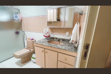 Apartamento à venda com 114m², 4 quartos e 2 vagas Apartamento à venda com 114m², 4 quartos e 2 vagasBanheiro