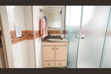 Apartamento à venda com 114m², 4 quartos e 2 vagas Apartamento à venda com 114m², 4 quartos e 2 vagasBanheiro da Suíte
