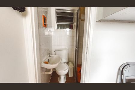 Apartamento à venda com 114m², 4 quartos e 2 vagas Apartamento à venda com 114m², 4 quartos e 2 vagasBanheiro de serviço