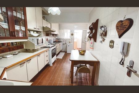 Apartamento à venda com 114m², 4 quartos e 2 vagas Apartamento à venda com 114m², 4 quartos e 2 vagasCozinha