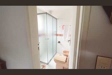 Apartamento à venda com 114m², 4 quartos e 2 vagas Apartamento à venda com 114m², 4 quartos e 2 vagasBanheiro da Suíte