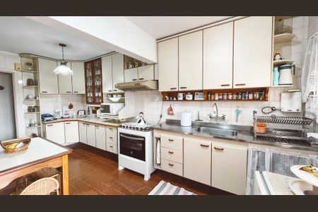 Apartamento à venda com 114m², 4 quartos e 2 vagas Apartamento à venda com 114m², 4 quartos e 2 vagasCozinha