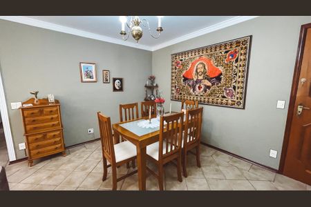 Apartamento à venda com 114m², 4 quartos e 2 vagas Apartamento à venda com 114m², 4 quartos e 2 vagasSala