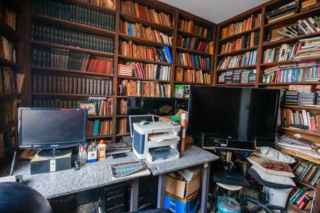 Casa à venda com 320m², 4 quartos e 6 vagasQuarto 2